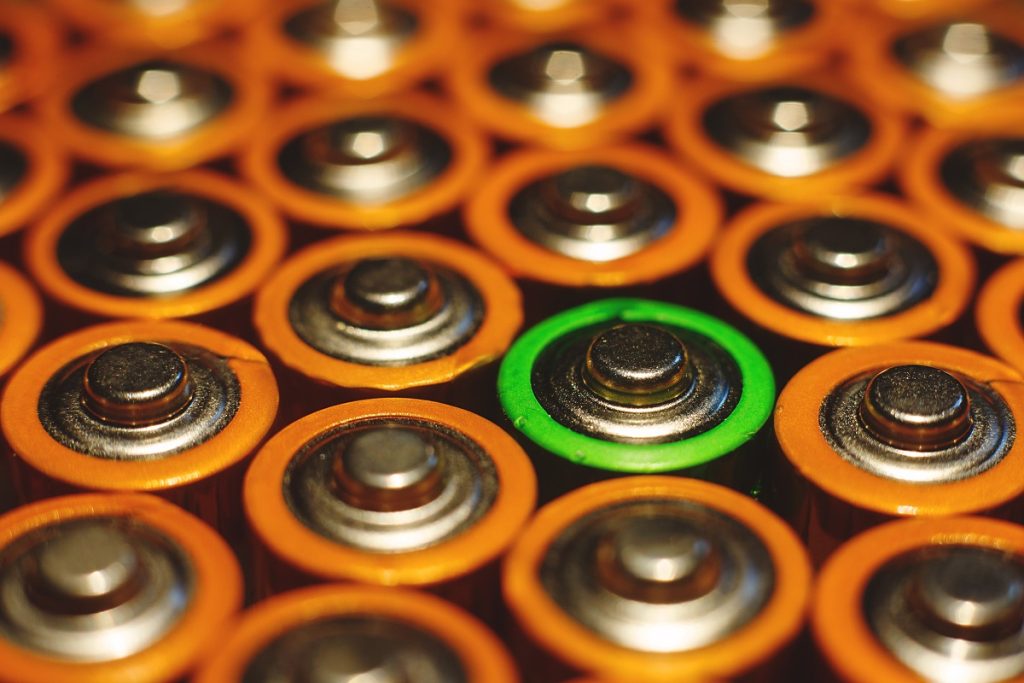 A Comprehensive Comparative Analysis Lithium vs Alkaline Batteries
